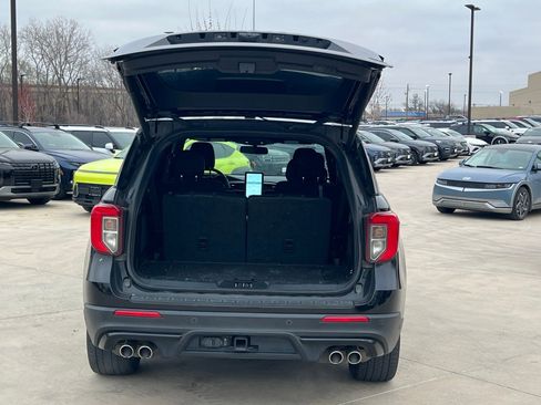 Used 2020 Ford Explorer ST w/ ST Street Pack image 14