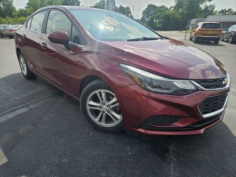 Used 2016 Chevrolet Cruze LT FWD image 3