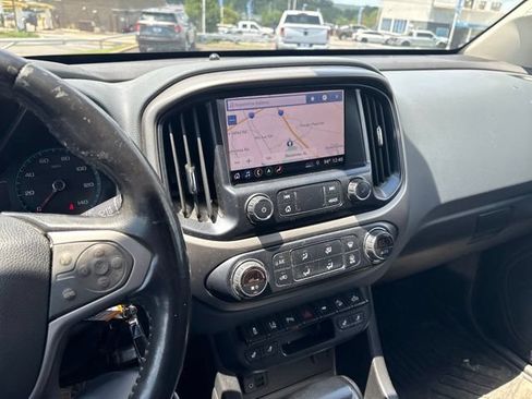 Used 2020 Chevrolet Colorado Z71 w/ Safety Package AWD/4WD image 10