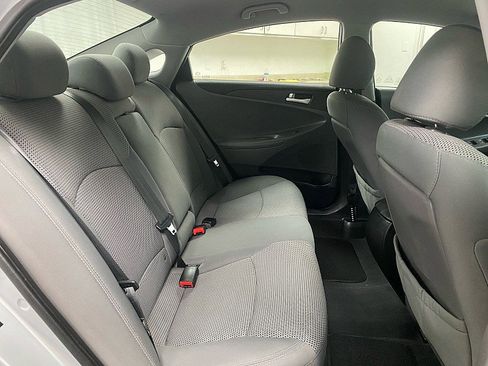 Used 2012 Hyundai Sonata GLS image 13