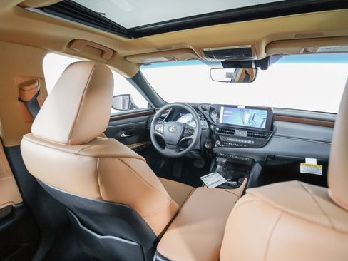 New 2025 Lexus ES 350 w/ Premium Package image 14