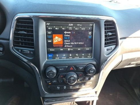 Used 2018 Jeep Grand Cherokee Altitude image 13