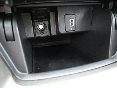 Used 2018 Honda Accord Hybrid image 4