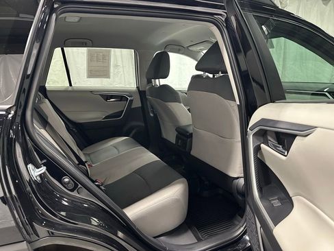 Used 2025 Toyota RAV4 XLE image 50