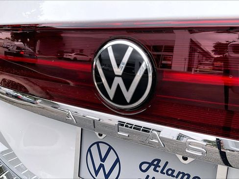 New 2026 Volkswagen Atlas SEL Premium R-Line AWD/4WD image 15