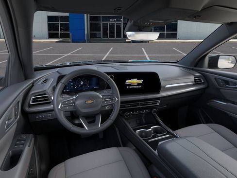 New 2027 Chevrolet Traverse LT w/ Driver Confidence Package FWD image 15