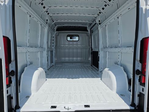 New 2026 RAM ProMaster 2500 image 32