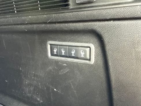 Used 2024 Jeep Wagoneer L Series II w/ Flexible Seating Group AWD/4WD image 12