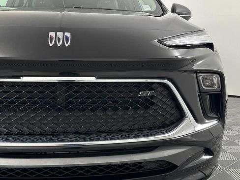 Used 2024 Buick Encore GX Sport Touring image 5