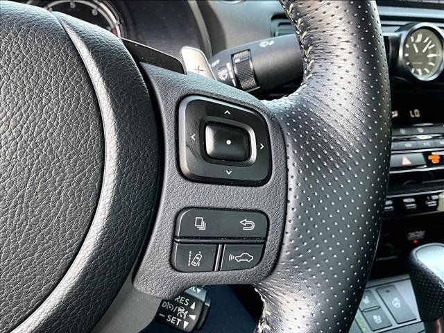 Used 2024 Lexus IS 500 RWD image 21