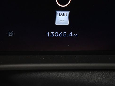 Used 2025 Lincoln Aviator Reserve w/ Equipment Group 201A AWD/4WD image 27