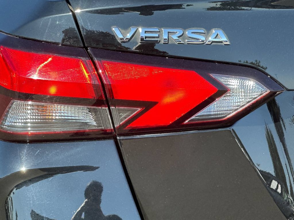 Used 2025 Nissan Versa SV FWD image 24