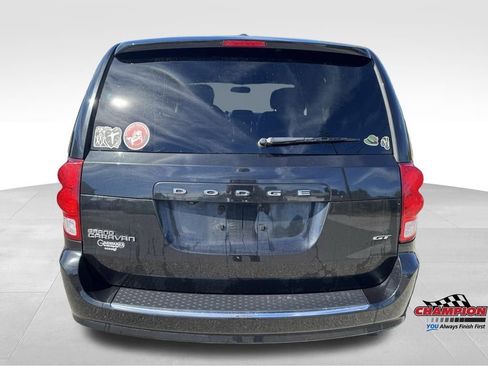 Used 2017 Dodge Grand Caravan GT image 4