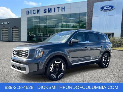 Used 2023 Kia Telluride S image 3
