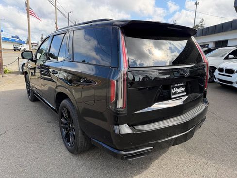 Used 2022 Cadillac Escalade Sport Platinum image 5