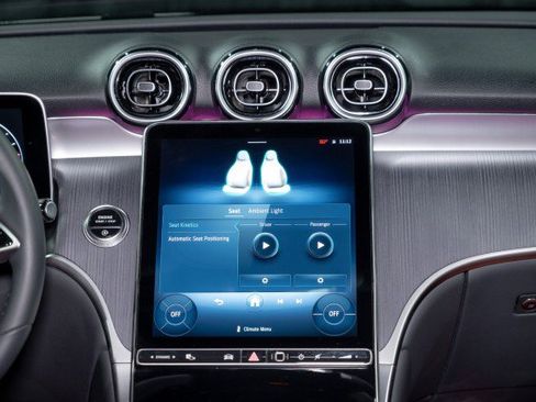 Certified 2026 Mercedes-Benz GLC 300 image 16