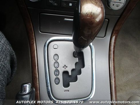 Used 2008 Subaru Outback 2.5XT Limited image 26