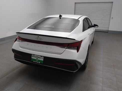 Used 2025 Hyundai Elantra Sport image 7