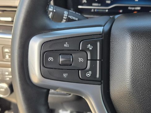 Used 2024 Chevrolet Suburban Z71 w/ Luxury Package image 19