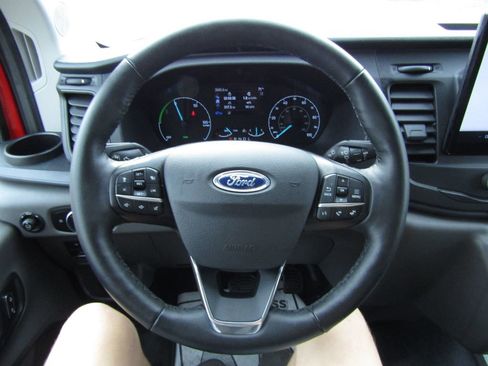 Used 2024 Ford E-Transit Low Roof image 22