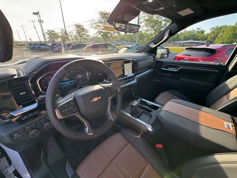 New 2026 Chevrolet Silverado 1500 High Country AWD/4WD image 12