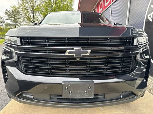 Used 2024 Chevrolet Suburban RST w/ Luxury Package AWD/4WD image 8