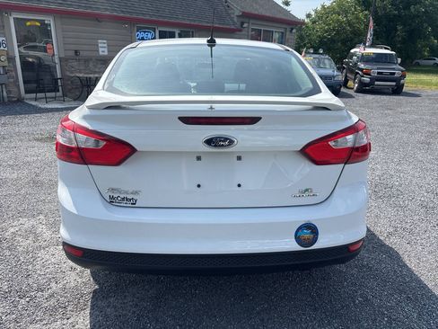 Used 2014 Ford Focus SE FWD image 6