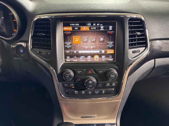 Used 2017 Jeep Grand Cherokee Laredo AWD/4WD image 31