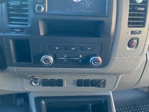 Used 2020 Nissan NV 2500 S image 23