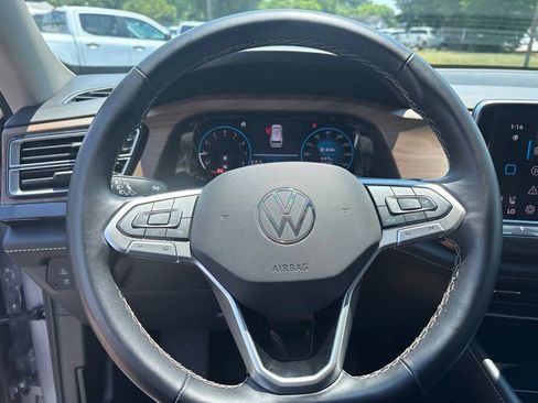 Used 2024 Volkswagen Atlas SE AWD/4WD image 19