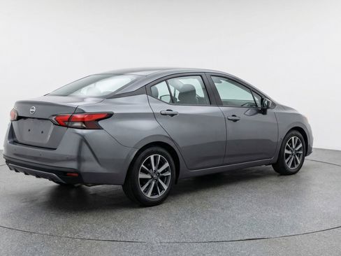 Used 2025 Nissan Versa SV image 9