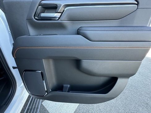 New 2026 GMC Sierra 2500 AT4 w/ AT4 Premium Plus Package image 31