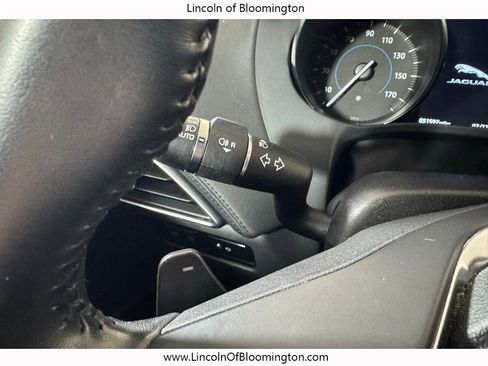 Used 2019 Jaguar F-PACE Prestige image 41