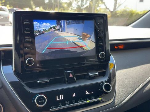 Used 2021 Toyota Corolla SE FWD image 17