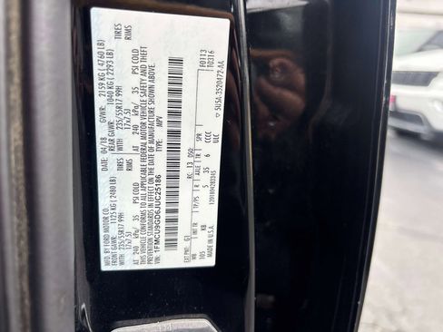 Used 2018 Ford Escape SE w/ SE Sync 3 Package image 30