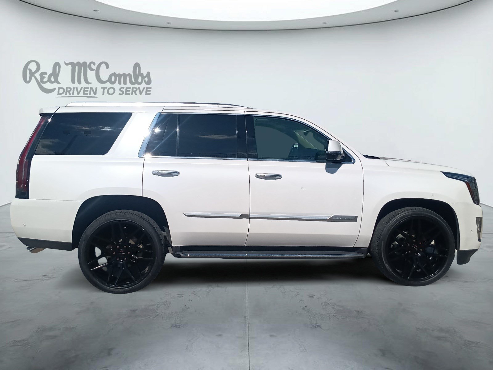 Used 2019 Cadillac Escalade Premium Luxury AWD/4WD image 4