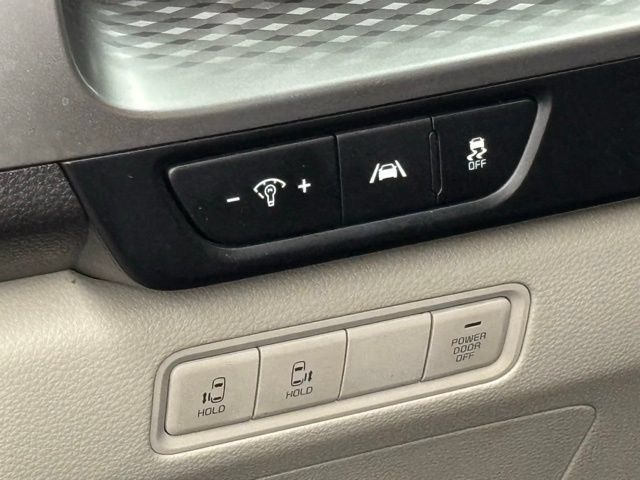 Used 2024 Kia Carnival LX FWD image 19