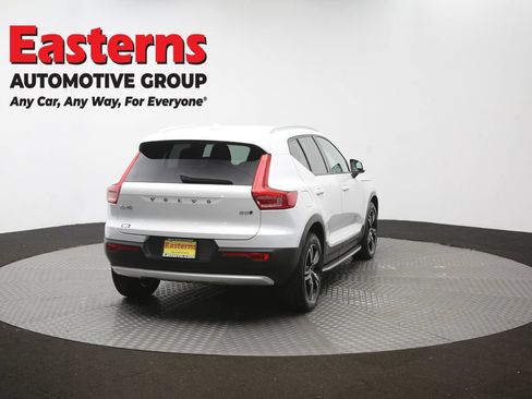 Used 2023 Volvo XC40 B5 Core AWD/4WD image 40