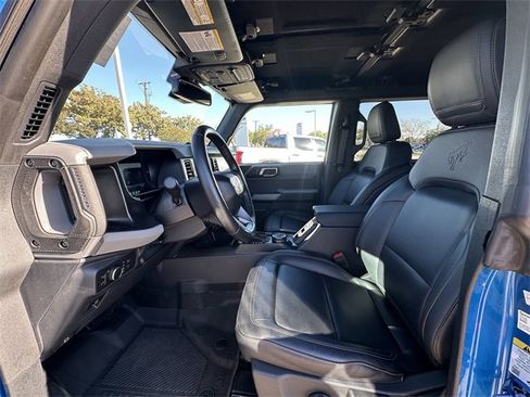 Used 2022 Ford Bronco Badlands image 26