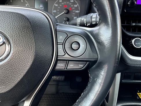 Used 2023 Toyota Corolla Cross LE image 24