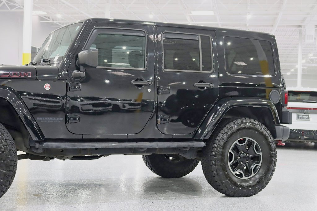 Used 2016 Jeep Wrangler Unlimited Rubicon AWD/4WD image 3
