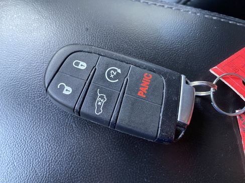 Used 2016 Dodge Durango Limited w/ Nav & Power Liftgate Group RWD image 37