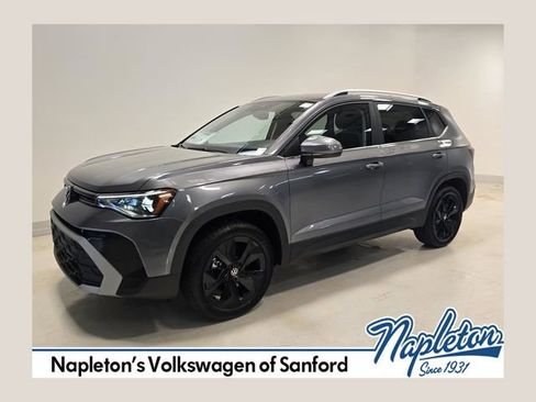 New 2026 Volkswagen Taos SE FWD image 1