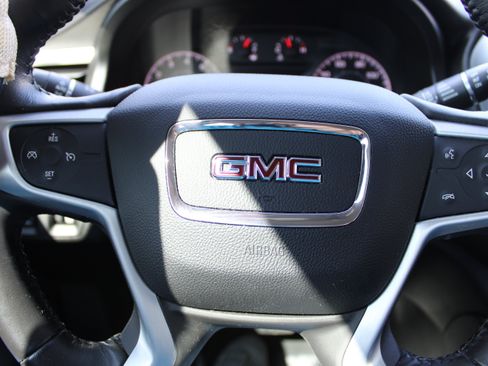 Used 2019 GMC Acadia SLE FWD image 20