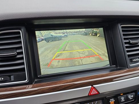 Used 2017 Genesis G80 3.8 image 21