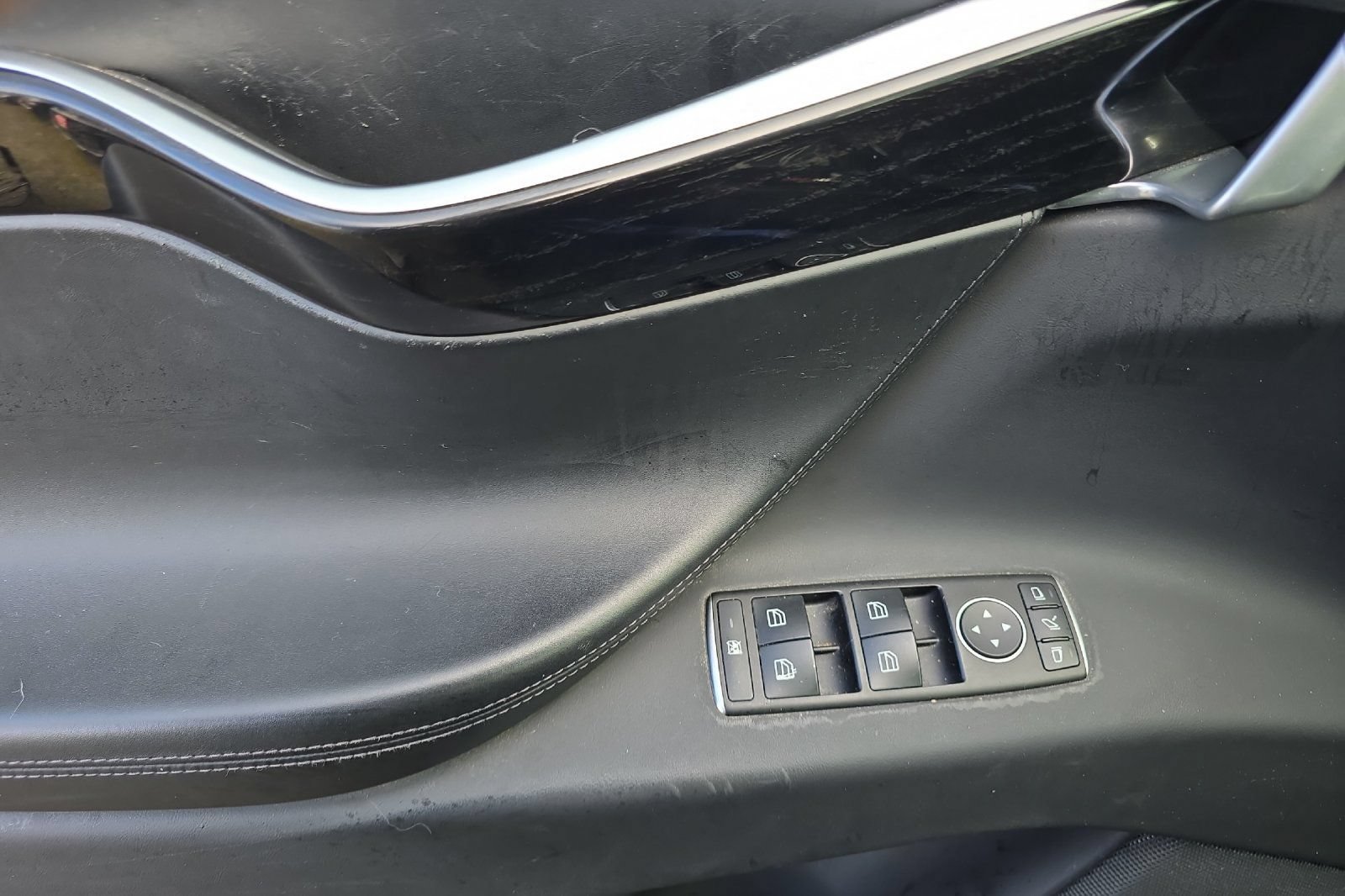 Used 2016 Tesla Model X 60D AWD/4WD image 8