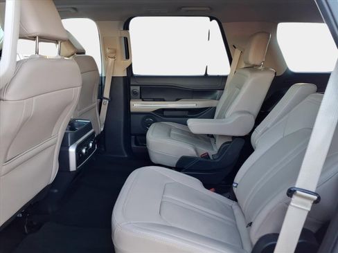 Used 2024 Ford Expedition Limited image 14