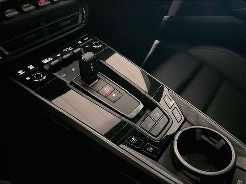 Used 2020 Porsche 911 Carrera image 20