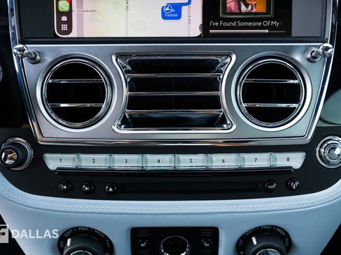 Used 2020 Rolls-Royce Wraith image 29