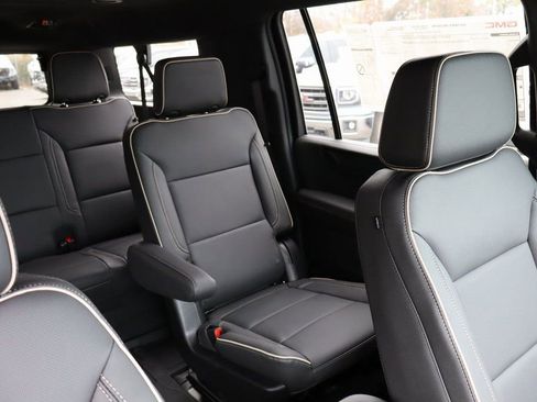 New 2026 GMC Yukon XL Elevation AWD/4WD image 26